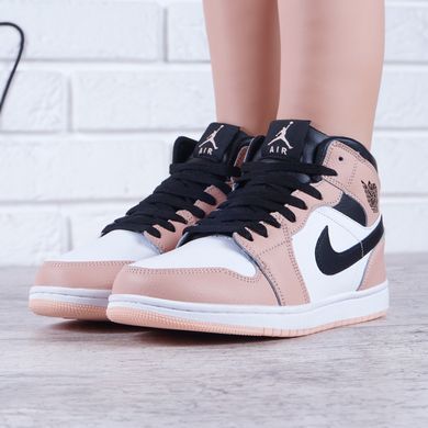 КупитиКроссовки женские зимние Nike Air Jordan 1 Retro Chicago кожаные розовые фото, в інтернет-магазині взуття Nanogu.com.ua Дніпро, Київ, Полтава, Чернігів, Харків, Запоріжжя, Україна