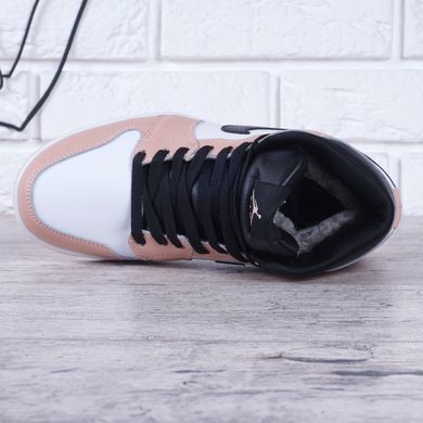 КупитиКроссовки женские зимние Nike Air Jordan 1 Retro Chicago кожаные розовые фото, в інтернет-магазині взуття Nanogu.com.ua Дніпро, Київ, Полтава, Чернігів, Харків, Запоріжжя, Україна