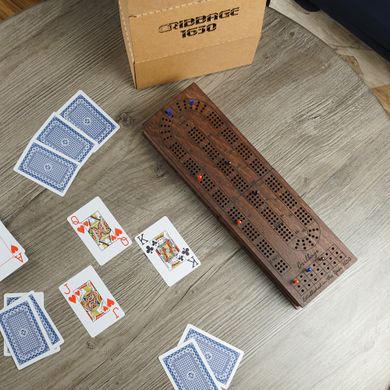 КупитиCribbage з ящиком для карт та фішок – преміальна якість з натурального дерева, компактний дизайн для подорожей і дому. Ручна розкладна дерев'яна настільна гра  фото, в інтернет-магазині взуття Nanogu.com.ua Дніпро, Київ, Полтава, Чернігів, Харків, Запоріжжя, Україна