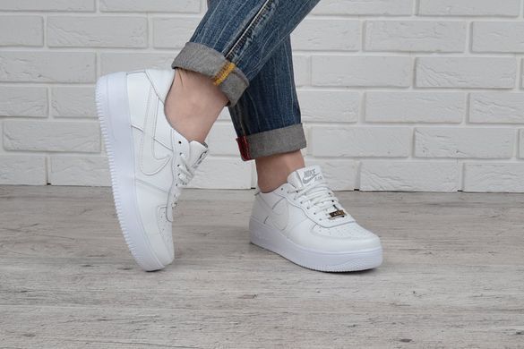Купить Кроссовки женские кожаные Nike Air Force белые фото, в интернет-магазине обуви Nanogu.com.ua Днепр, Киев, Полтава, Чернигов, Харьков, Запорожье, Украина